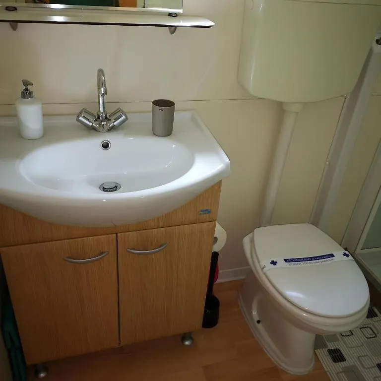 Rose Pb -Mobile Home Biograd Na Moru Campsite